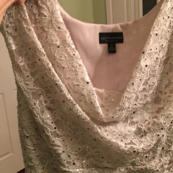 Dress - Picture 4 of 5